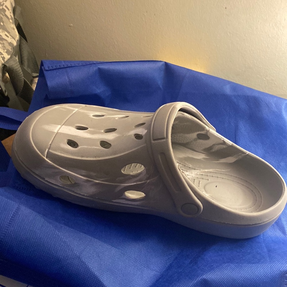Crocs never worn